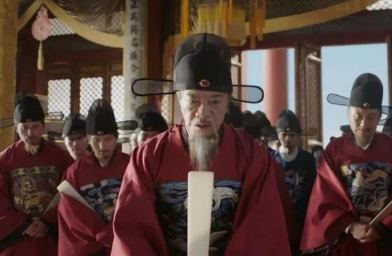 与之前的宰相机构相比，明代的内阁存在哪些弱点？