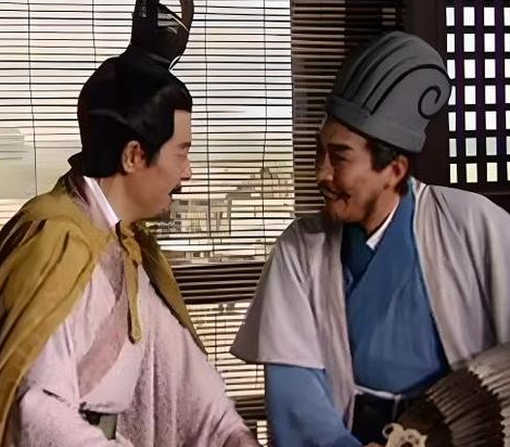 历史迷雾中的“郭嘉不死,卧龙不出”:一场跨越时空的智者对话