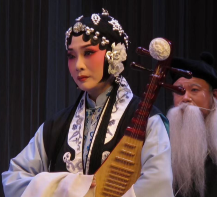 陈世美拒认秦香莲：权力、道德与生存的残酷博弈